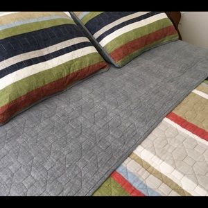 Eddie Bauer quilt and sham set